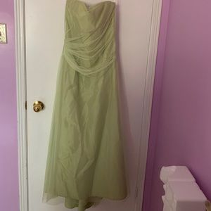 Vera Wang dress. Mint green. Size 6